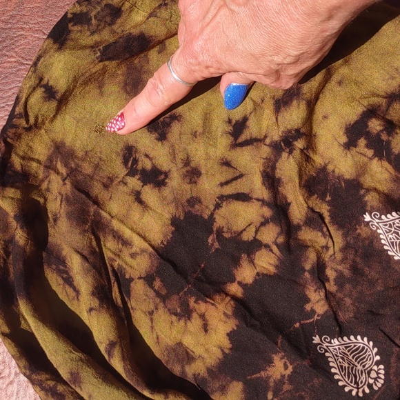 Tie Dye Beach Serong. - Picture 8 of 12